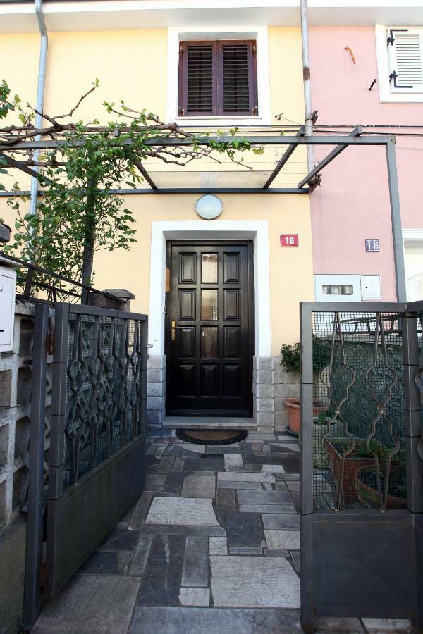 Apartment Svobode Izola Exterior foto